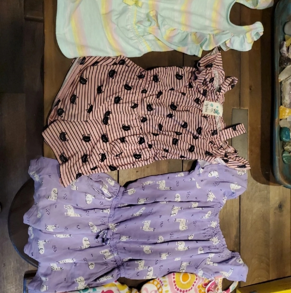 4 rompers sizes 4 to 5